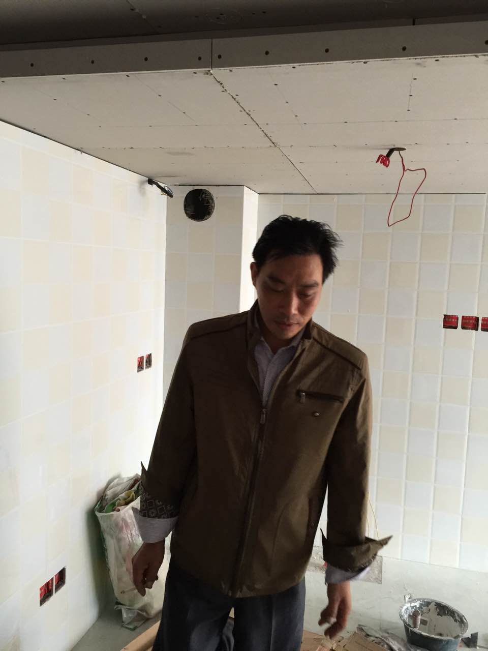 酒店式公寓貼磚